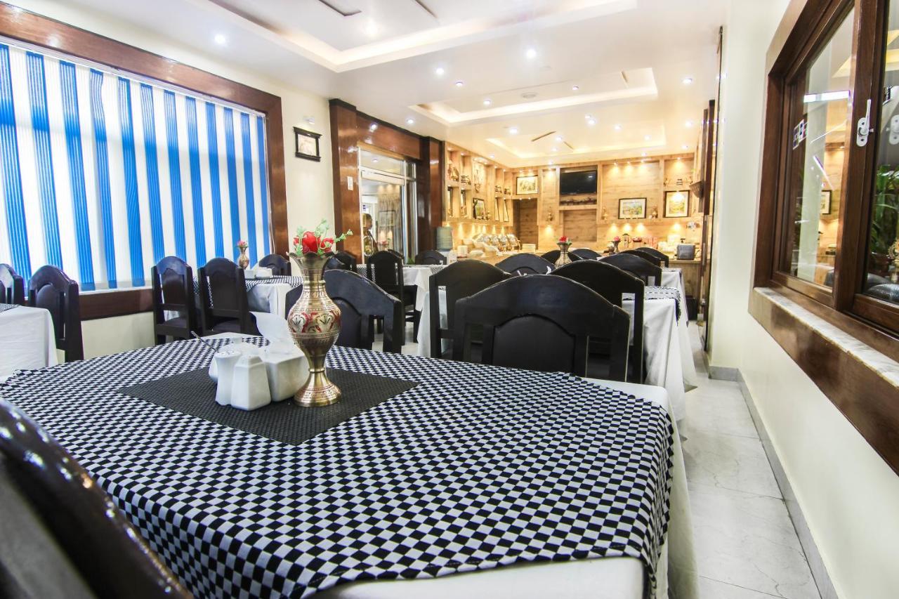 Hotel Point Pokhara Luaran gambar